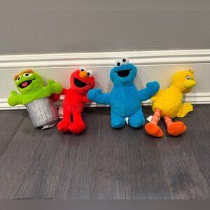 NWOT Sesame Street Plush Collection Elmo, Cookie Monster, Oscar, Big Bird Animal